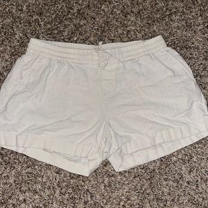 khaki shorts from old navy